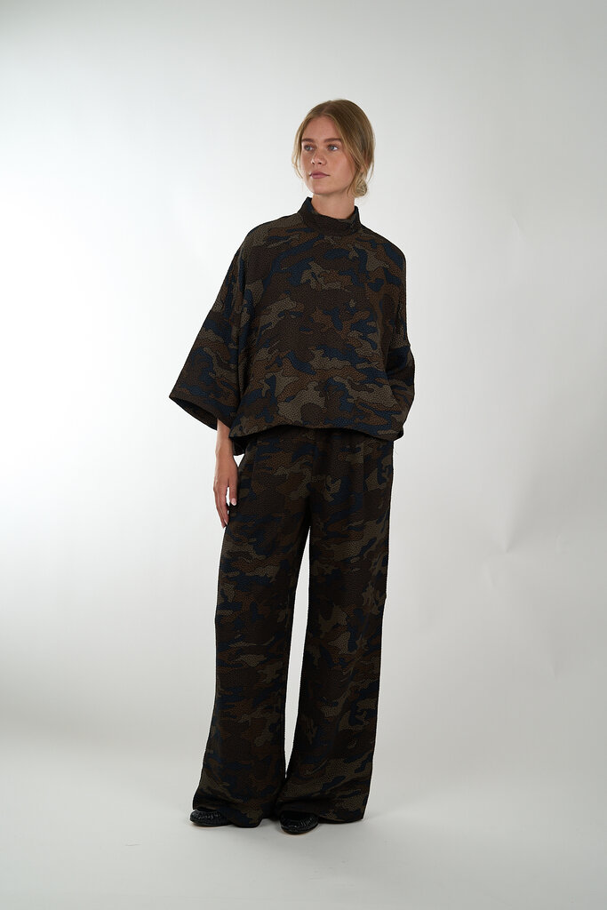 ESSENTIEL ANTWERP ESSENTIEL ANTWERP ISCRATCH WIDE SLEEVE TOP COMBO2 BLACK I2BL