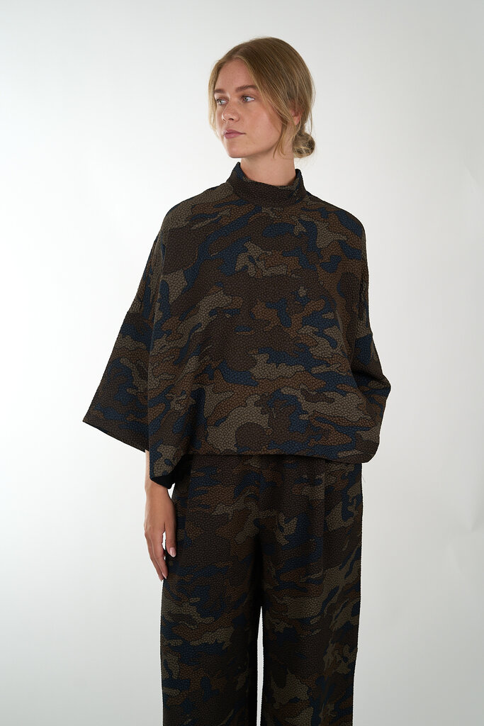 ESSENTIEL ANTWERP ESSENTIEL ANTWERP ISCRATCH WIDE SLEEVE TOP COMBO2 BLACK I2BL