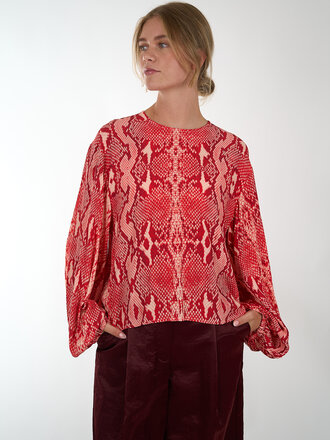 ESSENTIEL ANTWERP ESSENTIEL ANTWERP TOP ESSENTIEL ANTWERP ESSENTIEL ANTWERP TOP