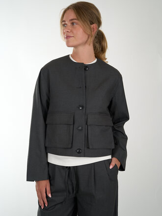 WITH BLACK WITH BLACK TAILORED JACKET