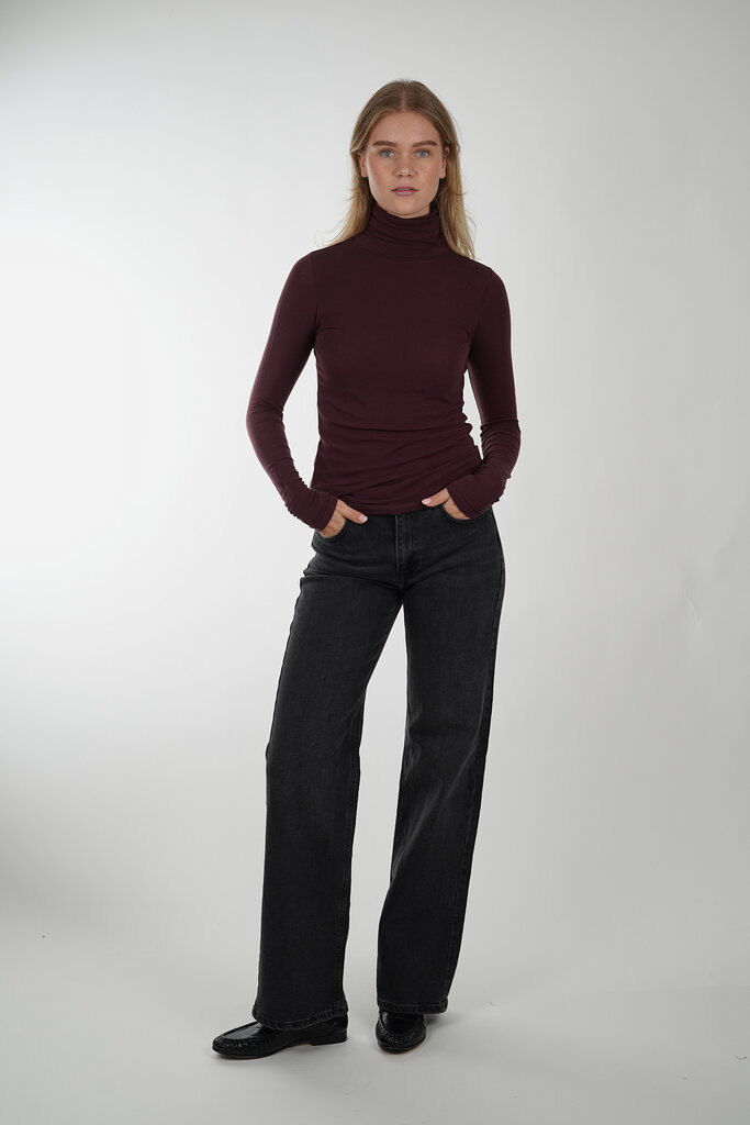 Second Female SECOND FEMALE MATIMA T-NECK SASSAFRAS