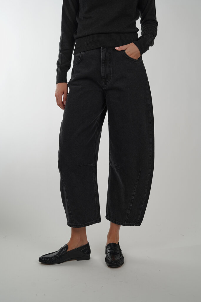 ESSENTIEL ANTWERP ESSENTIEL ANTWERP INTERSTELLAR BARREL LEG JEANS BLACK BL34