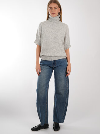 WITH BLACK WITH BLACK  BARREL LEG JEANS