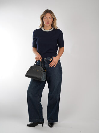 Closed CLOSED C21065 16L 28 WRENNA DBL