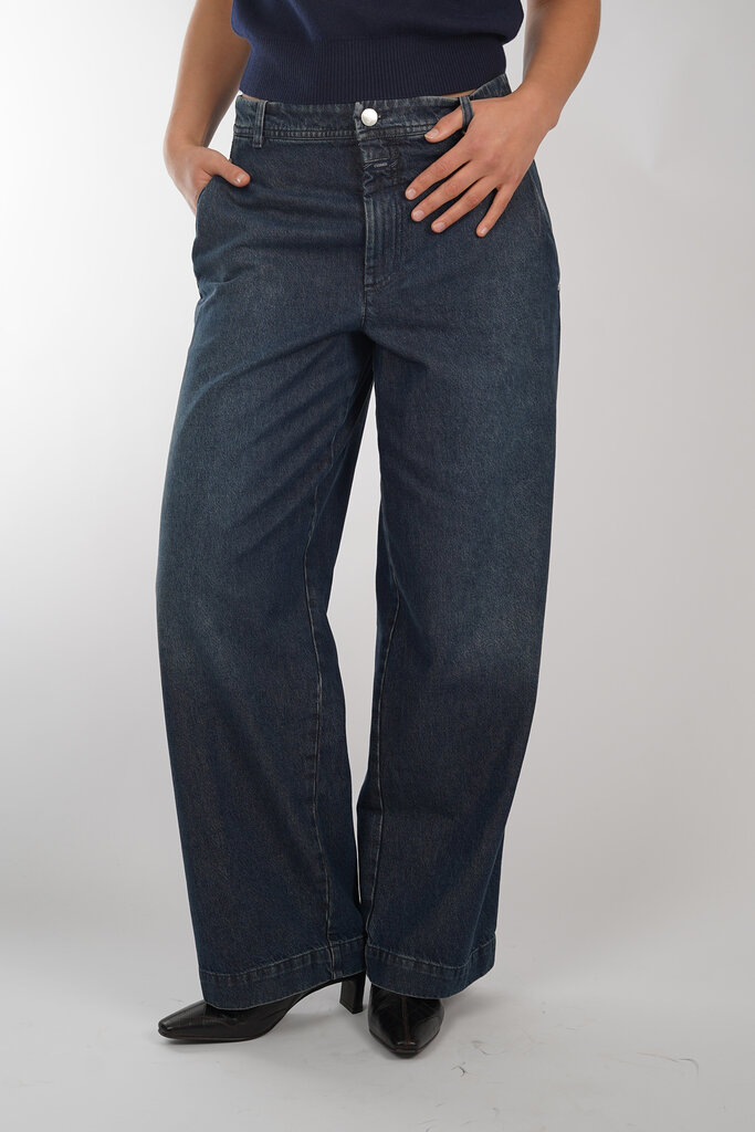 Closed CLOSED C21065 16L 28 WRENNA DBL