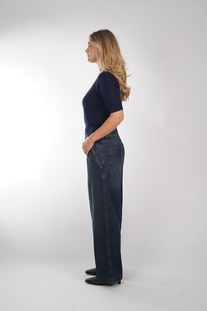 Closed CLOSED C21065 16L 28 WRENNA DBL