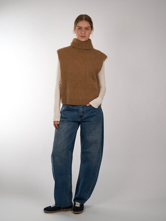 WITH BLACK WITH BLACK  BARREL LEG JEANS