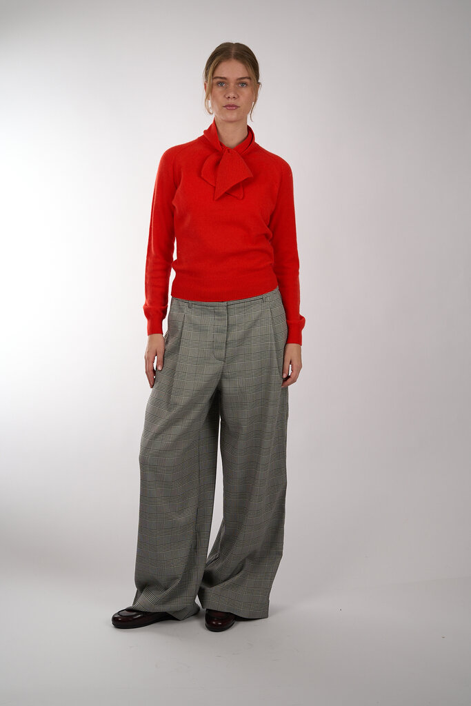 ESSENTIEL ANTWERP ESSENTIEL ANTWERP INVITED CASHMERE POPPY FIELD