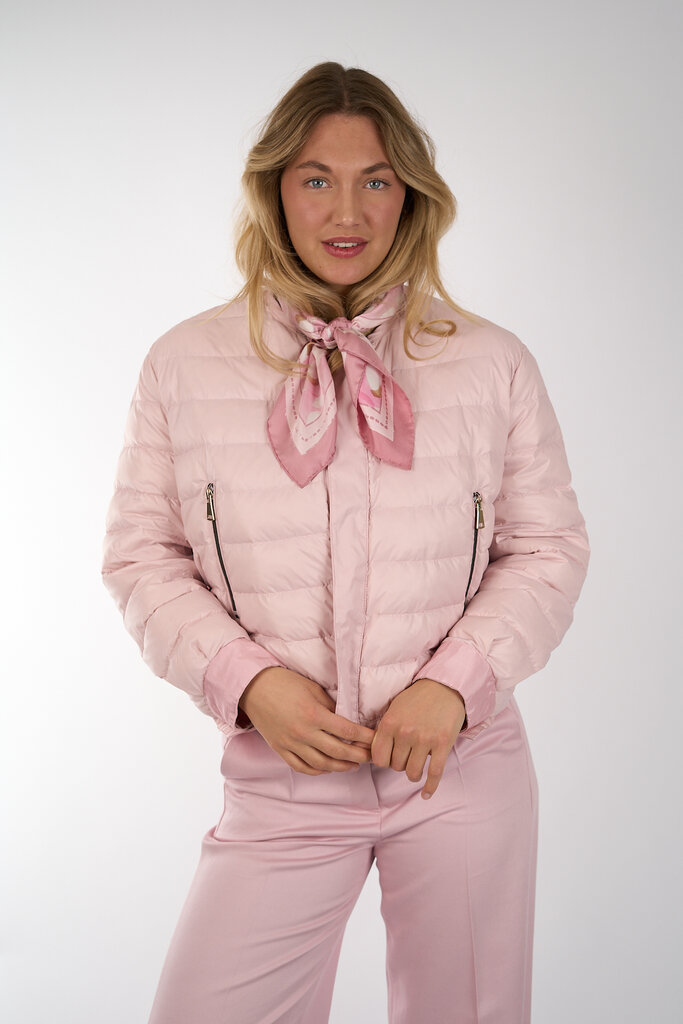 Luisa Cerano LUISA CERANO 438530/4186 426