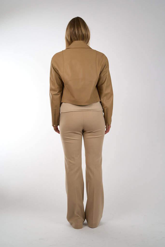 Luisa Cerano LUISA CERANO 438055/9812 745