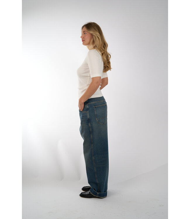 CLOSED C95025 420-22 218