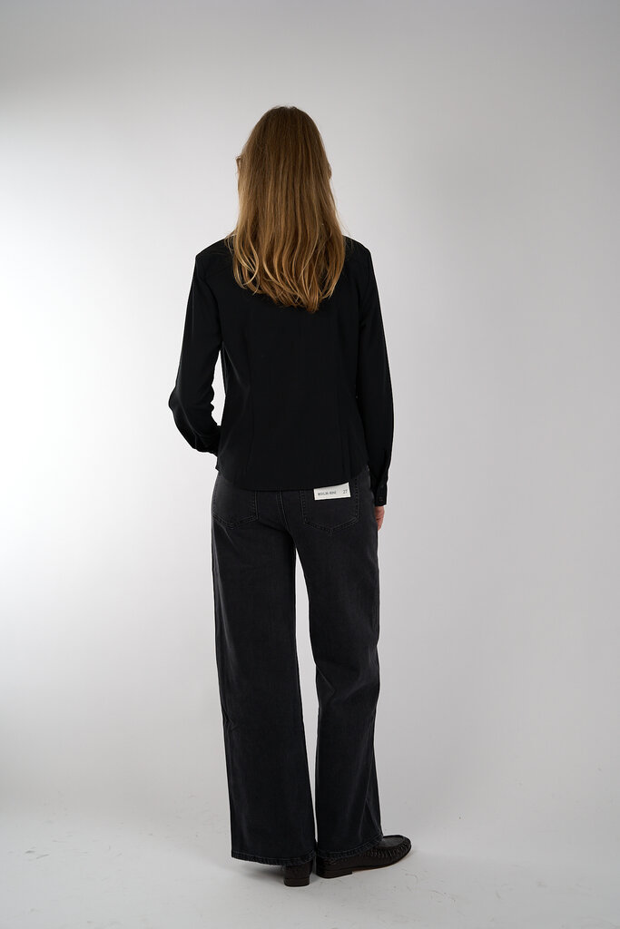 My Essential Wardrobe MY ESSENTIAL WARDROBE HACE SHIRT