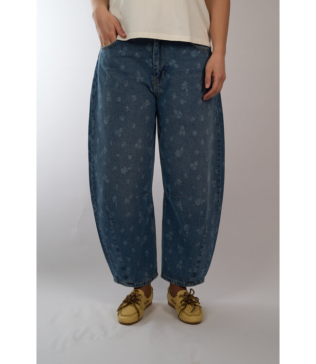 ESSENTIEL JO1 BARREL LEG POOL