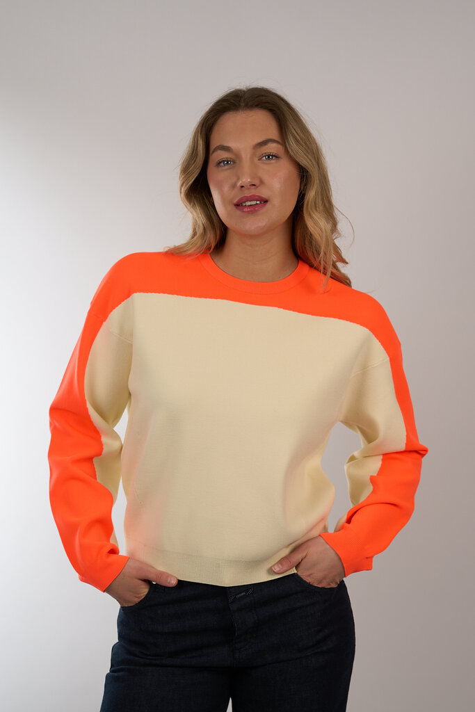 ESSENTIEL ANTWERP ESSENTIEL JOTO KNIT PULL OFF WHITE