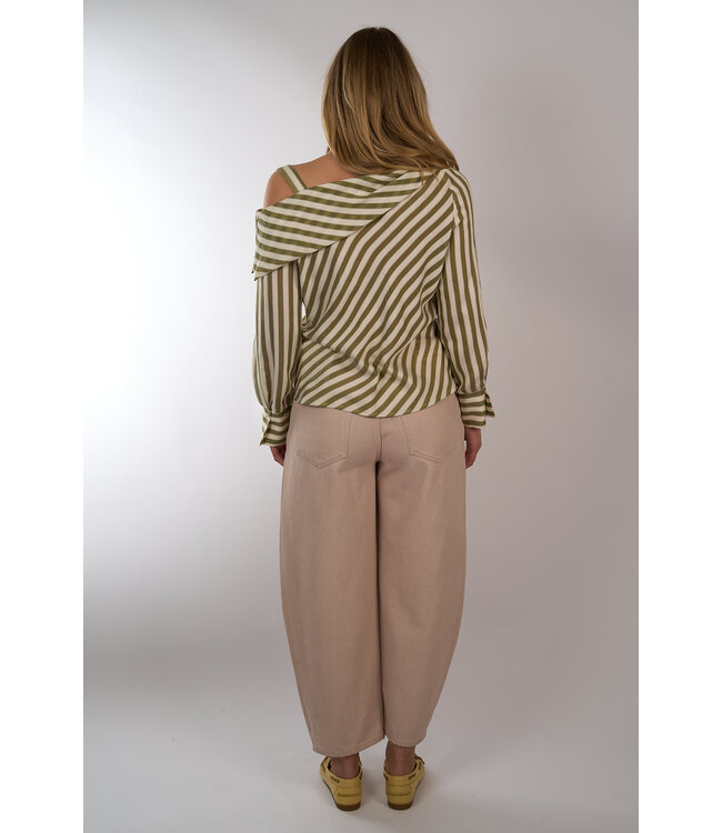 CLOSED C21281-17F-U7 811