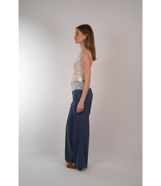 AIMEE THE LABEL VIVIA LACE TOP OFF WHITE