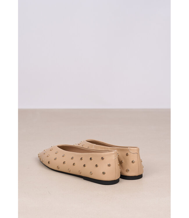 MARCH23 INDIA BALLERINA BEIGE