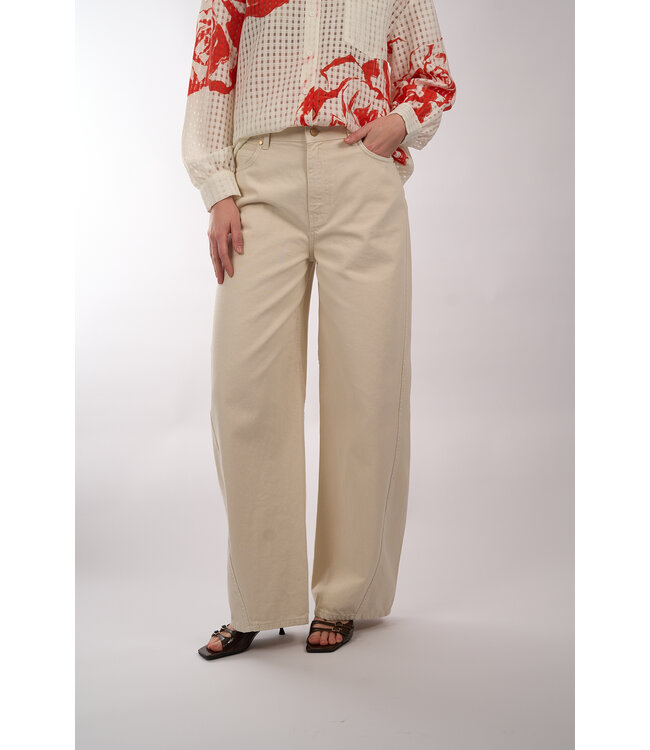 ESSENTIEL JOEP BARREL LEG CREAM