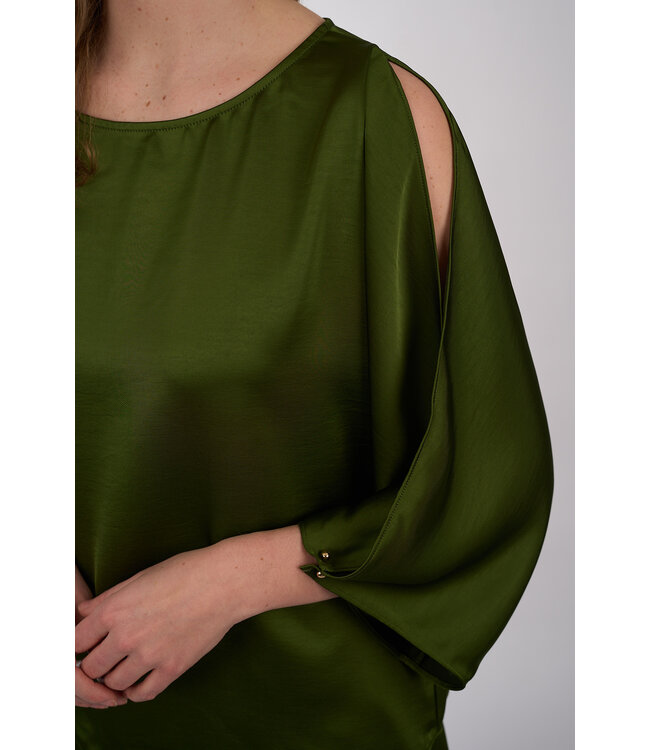 DANTE 6 RISETTE FLOWING SATIN TOP 3830