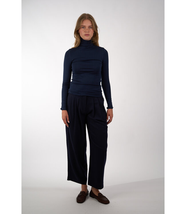 JCSOPHIE PURITY TOP 160 NAVY BLUE