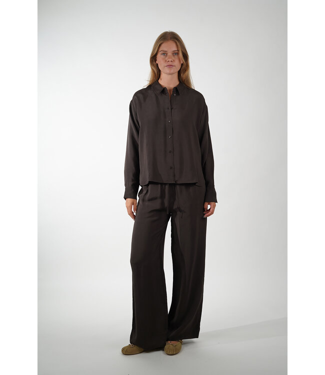 BY BAR KRIS SATIN STRIPE BLOUSE ESPRESSO