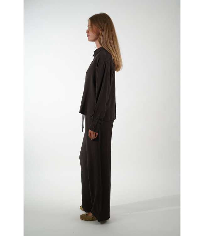 BY BAR KRIS SATIN STRIPE BLOUSE ESPRESSO