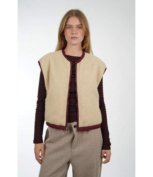BY BAR GIO SLEEVELESS JACKET WINE