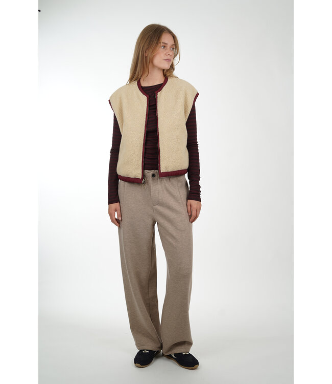 BY BAR GIO SLEEVELESS JACKET WINE
