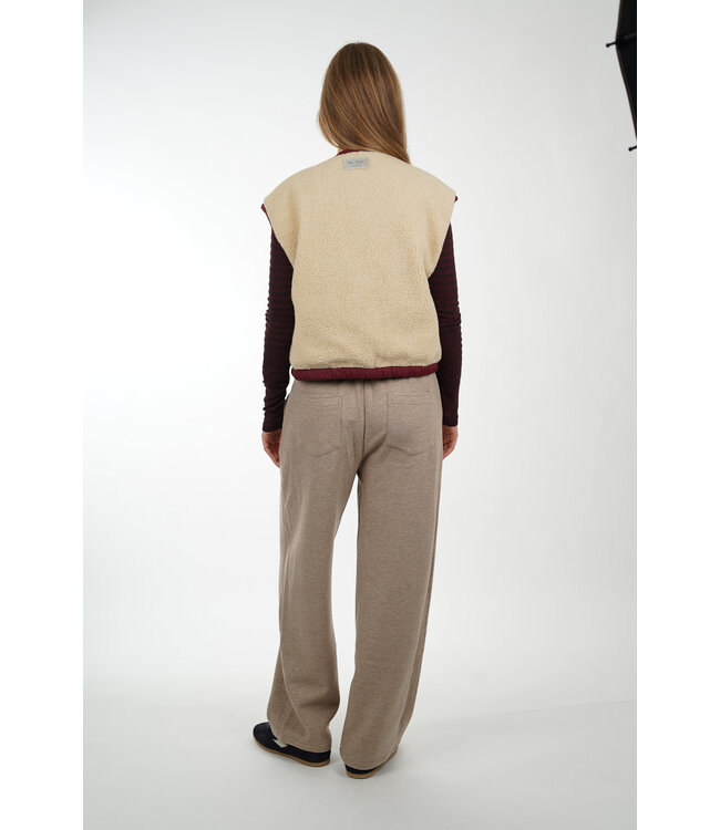 BY BAR GIO SLEEVELESS JACKET WINE