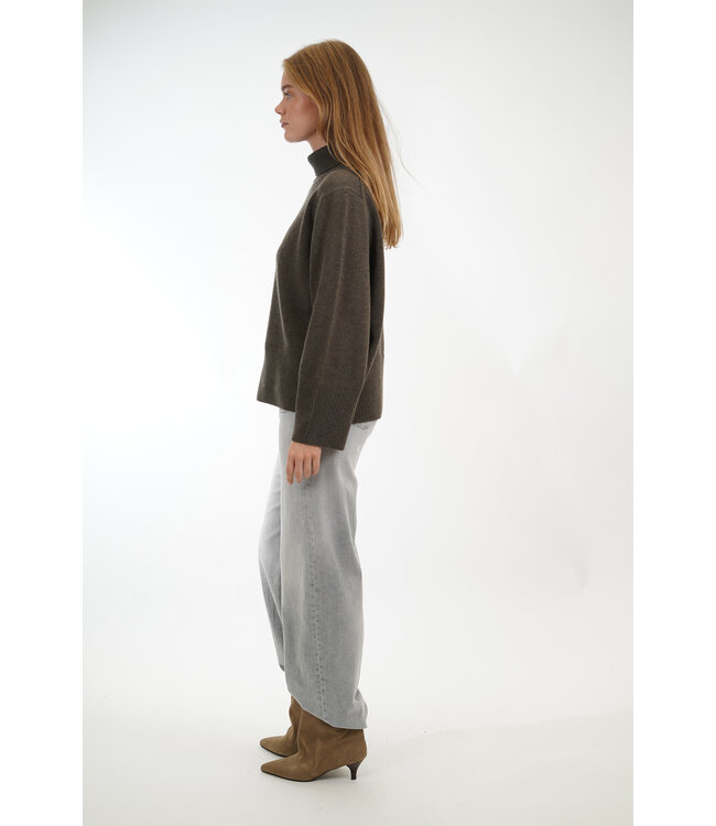 SECOND FEMALE ALPHA KNIT T-NECK BLACK OLIVE