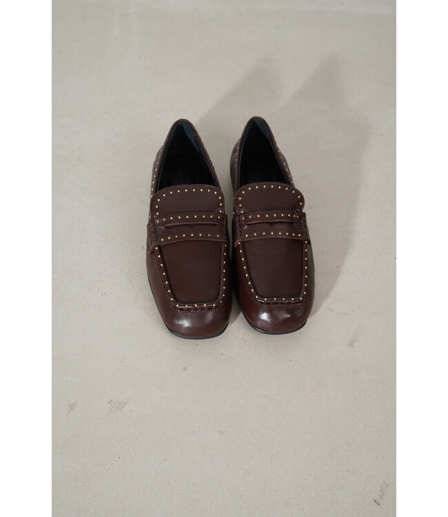 POSA BARDOT STUDS BURGUNDY