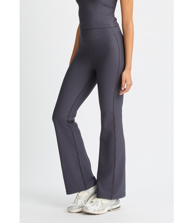 Rohnisch Ribbed Flare Broek