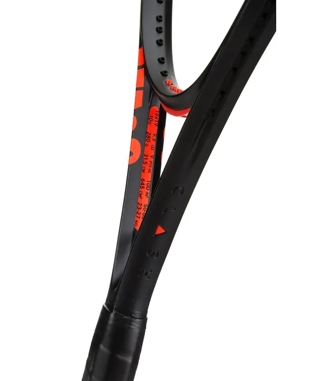 Wilson Clash 100L v3 tennis racket