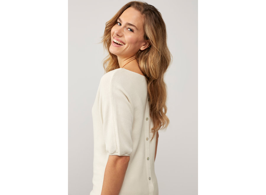Trui with boatneck short puff sleeves and button details wool white