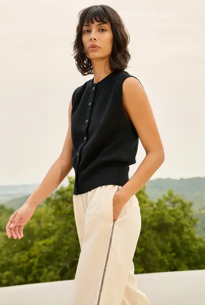 Vest 01-010160-605 black