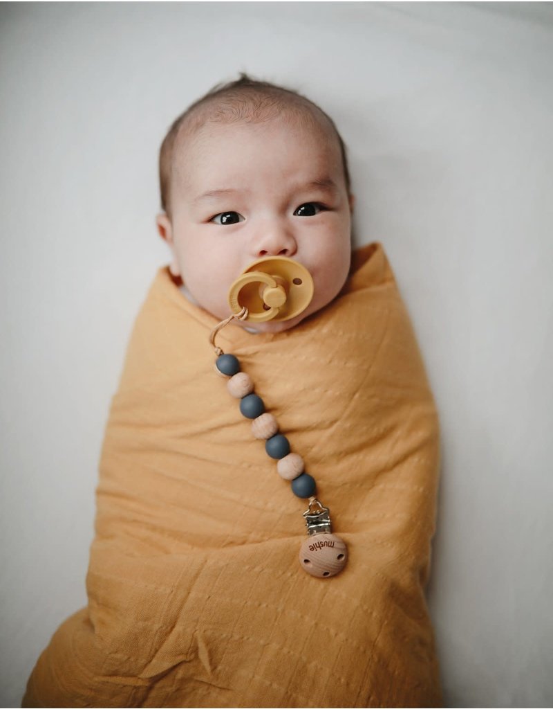 Mushie Mushie swaddle fall yellow