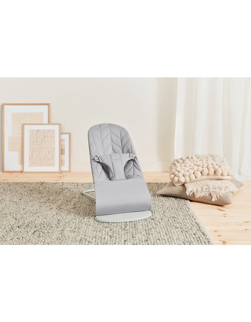 BabyBjörn Babybjorn Bouncer Bliss  Petal Quilt lichtgrijs