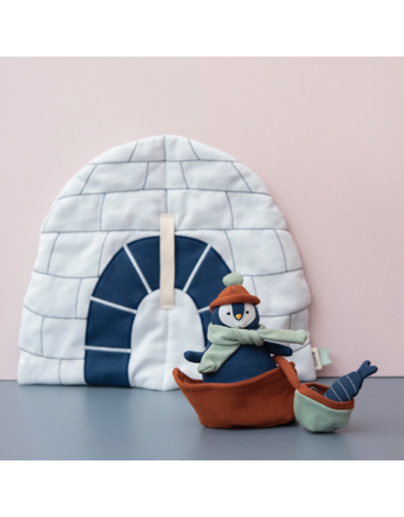 Trixie Trixie puppet world Igloo