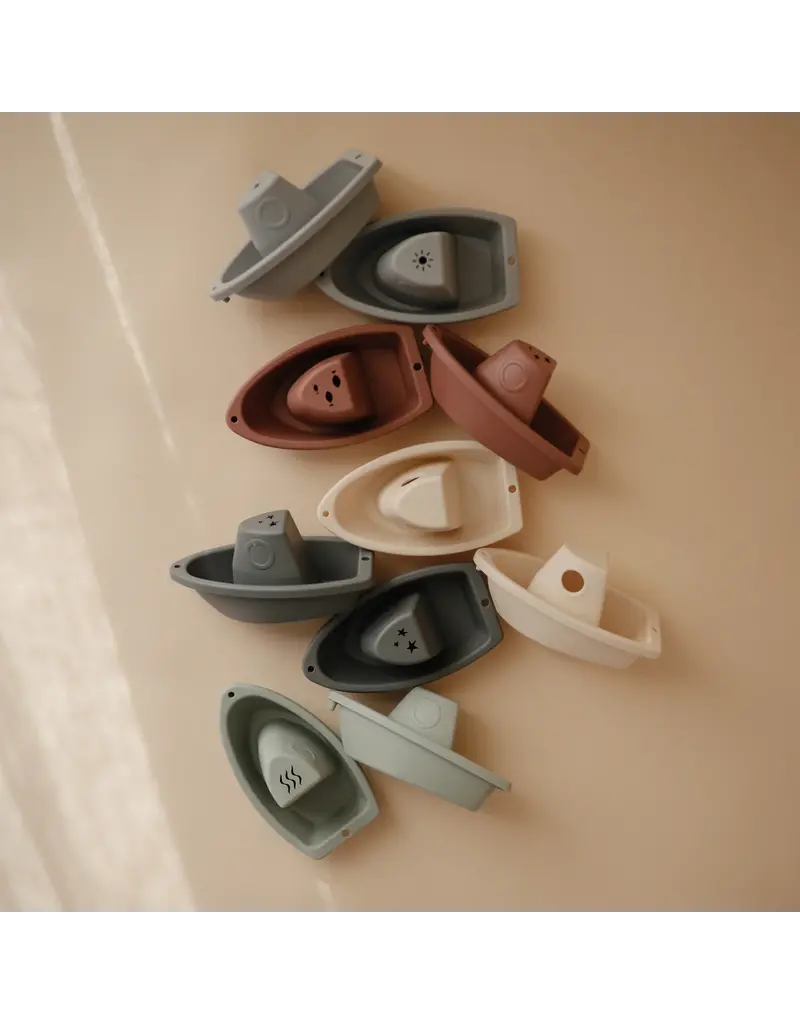 Mushie Mushie Bath Boats original