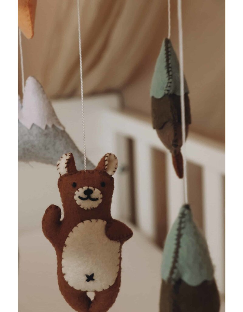 Little Loua Little Loua Mobiel Mountain Bear handmade