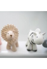 Tikiri Tikiri mijn eerste safaridiertje mix 5-17cm natuurlijk rubber met belletje