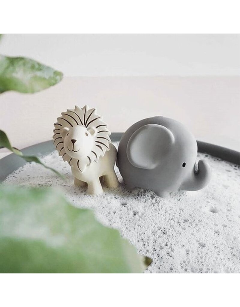 Tikiri Tikiri mijn eerste safaridiertje mix 5-17cm natuurlijk rubber met belletje