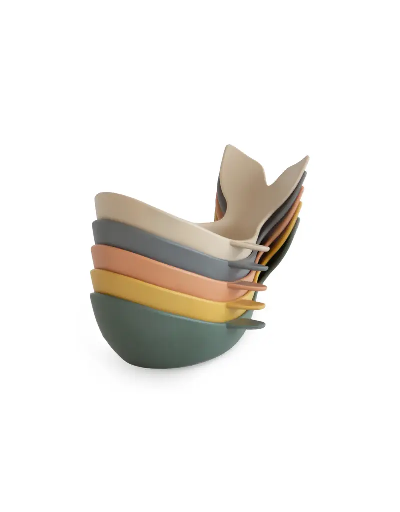 Mushie Mushie Whale Bath Stacker Retro