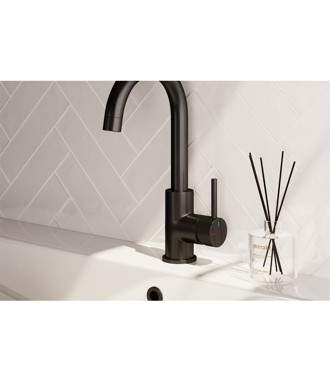 Brauer Carving hoge opbouw mengkraan met ronde uitloop Model A