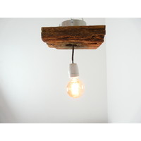 Deckenlampe aus rustikalen  Eichenholz