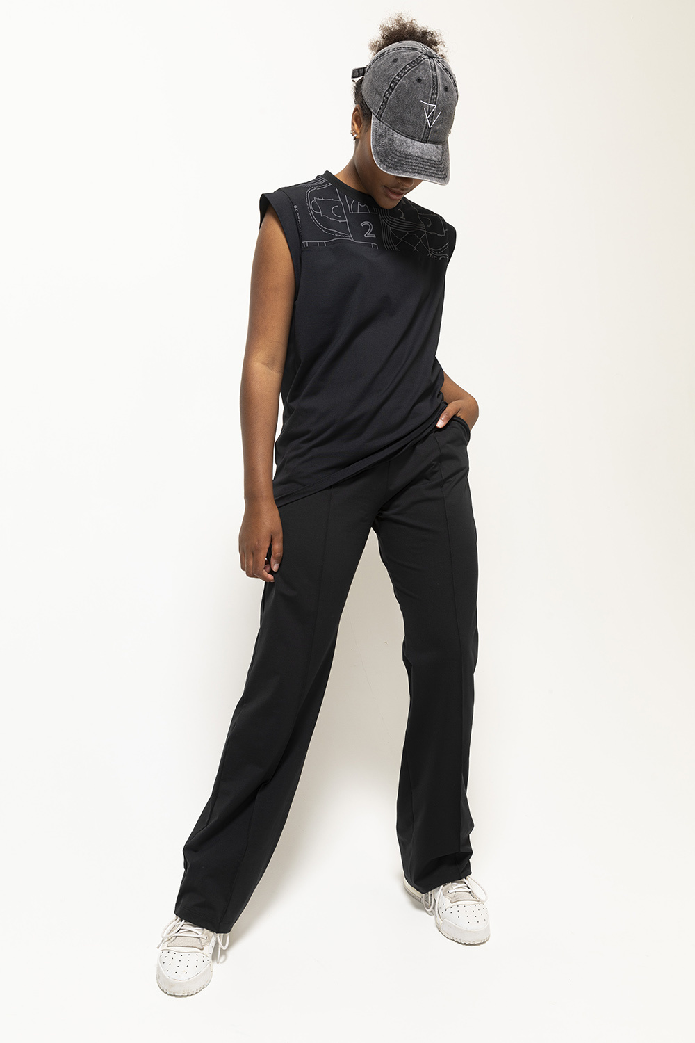 RECTO VERSO Black Out Jogging Pants