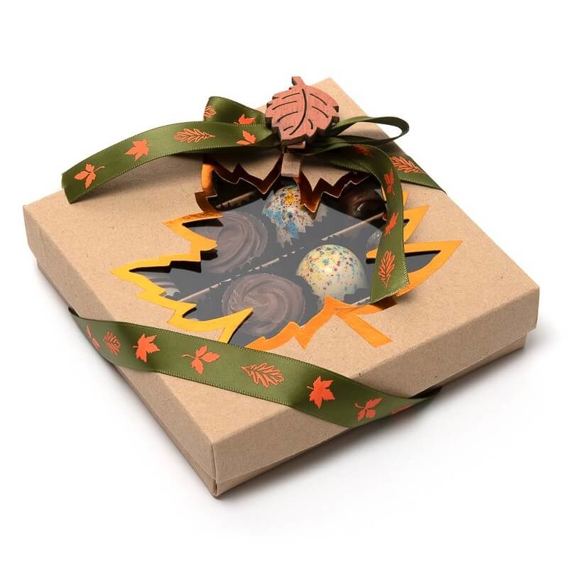 Autumn box of 16 pralines (mix) 240 Grs Autumn box of 16 pralines (mix) 240 Grs