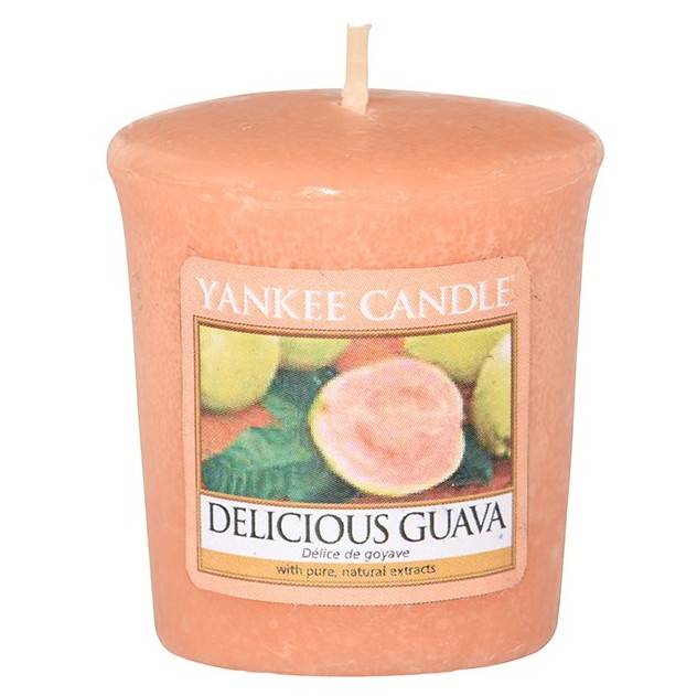 Yankee Candle Delicious Guava Votive MakeUp Musthaves