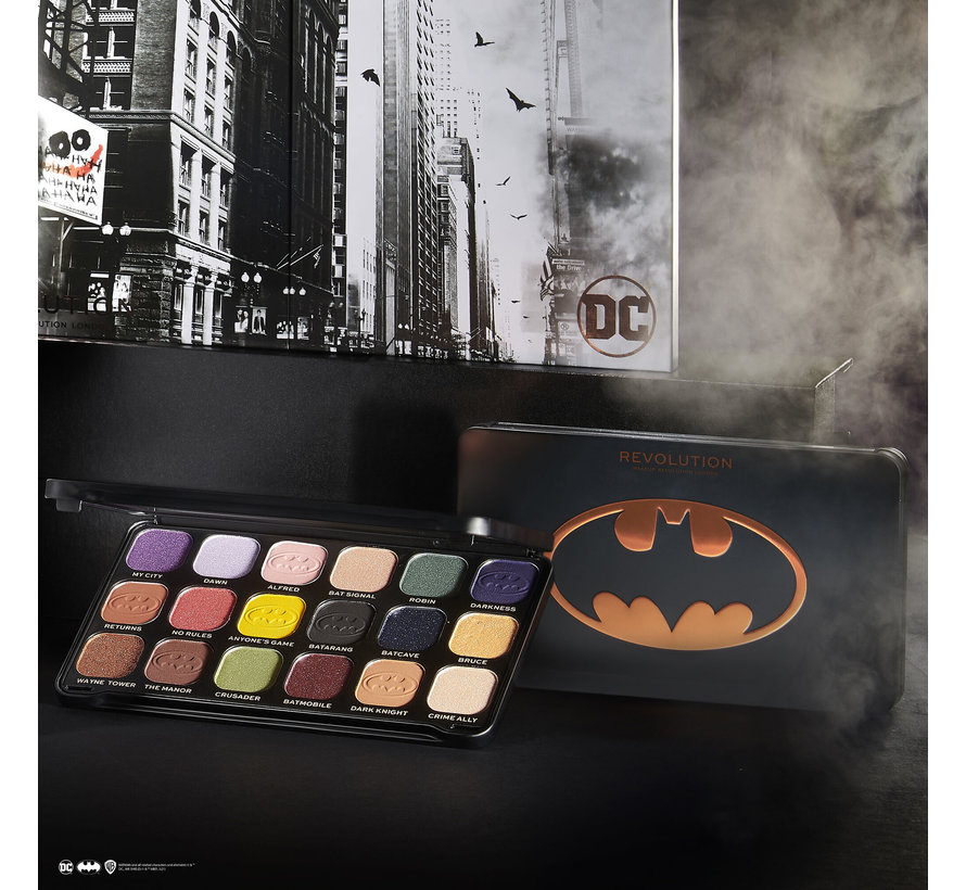 x Batman™ - This City Needs Me Forever Flawless Palette