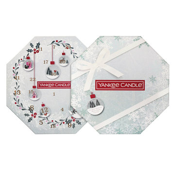 Yankee Candle Snow Globe Wonderland Wreath Advent Calendar
